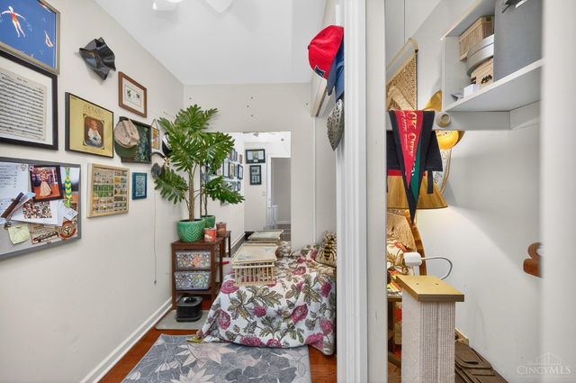 350 Pleasant Hill Drive, Wyoming, OH 45215