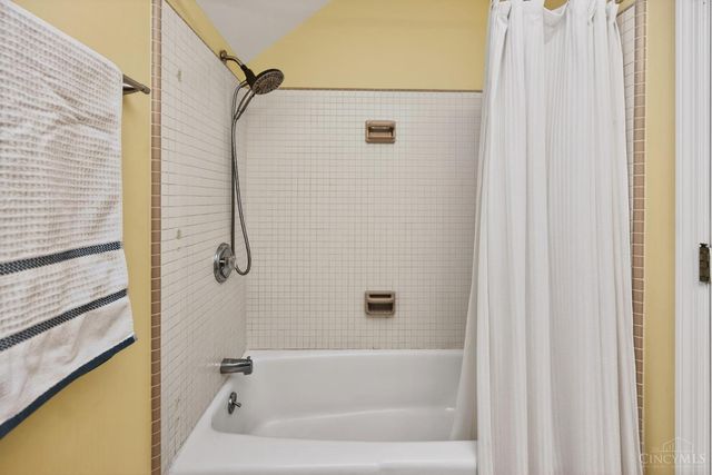 350 Pleasant Hill Drive, Wyoming, OH 45215