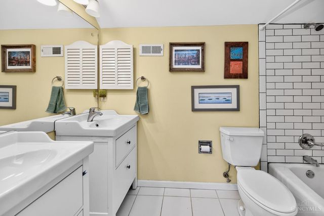 350 Pleasant Hill Drive, Wyoming, OH 45215