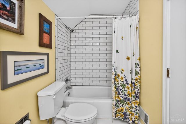 350 Pleasant Hill Drive, Wyoming, OH 45215