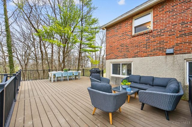 350 Pleasant Hill Drive, Wyoming, OH 45215