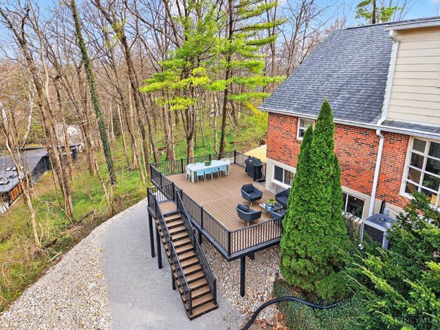 350 Pleasant Hill Drive, Wyoming, OH 45215