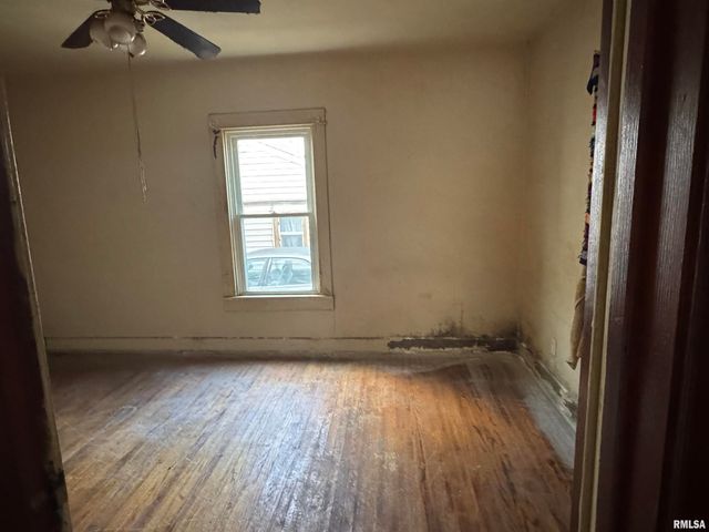 253 White City Boulevard, Springfield, IL 62703