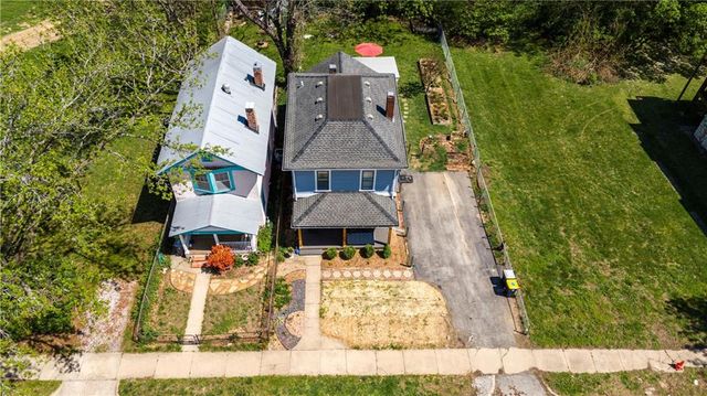 3121 Grand Avenue, Kansas City, MO 64111