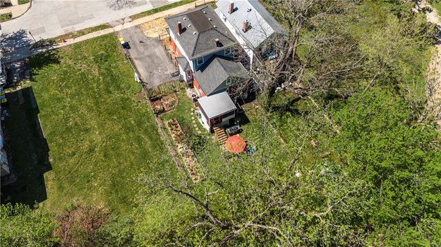 3121 Grand Avenue, Kansas City, MO 64111