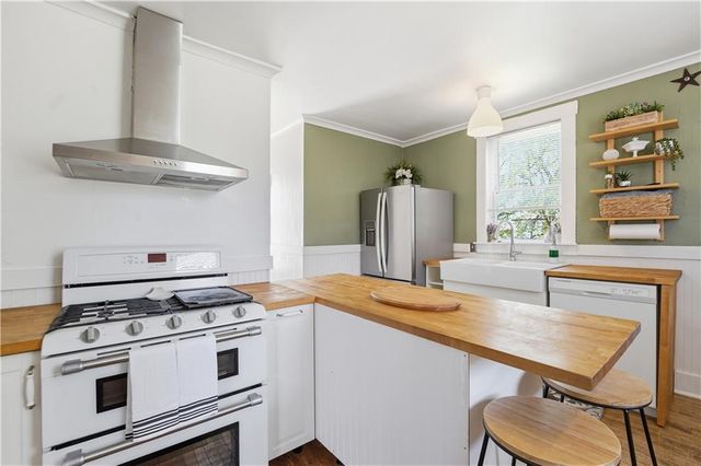 3121 Grand Avenue, Kansas City, MO 64111