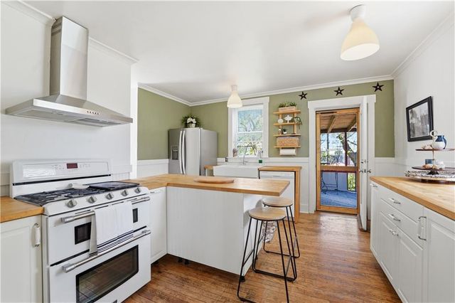 3121 Grand Avenue, Kansas City, MO 64111