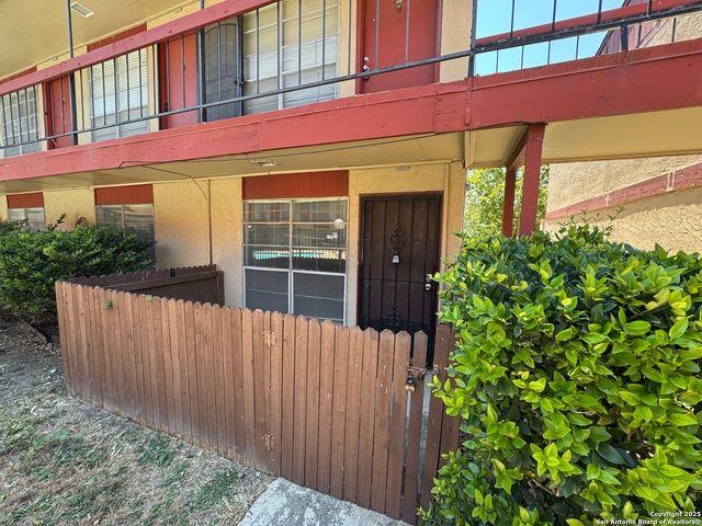 3243 Nacogdoches Rd Apt 1305, San Antonio, TX 78217