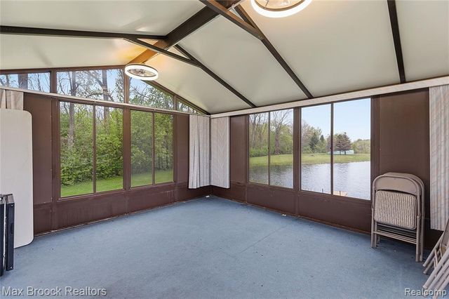 1392 Maple Grove Road, Lapeer, MI 48446