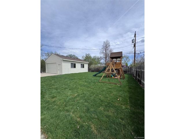 724 S Flamingo Ct, Denver, CO 80246