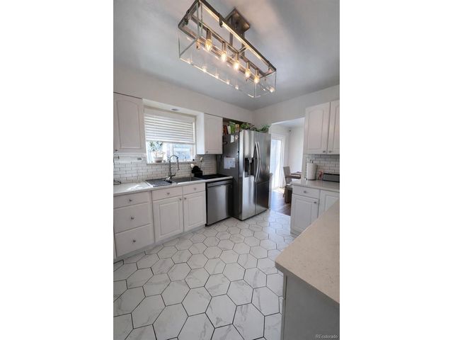 724 S Flamingo Ct, Denver, CO 80246