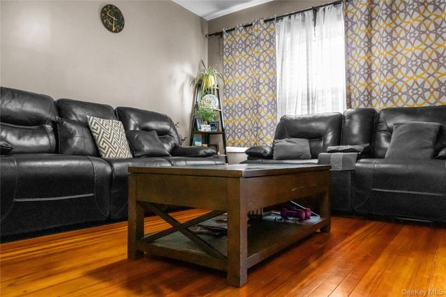 38 Lehrer Avenue, Elmont, NY 11003