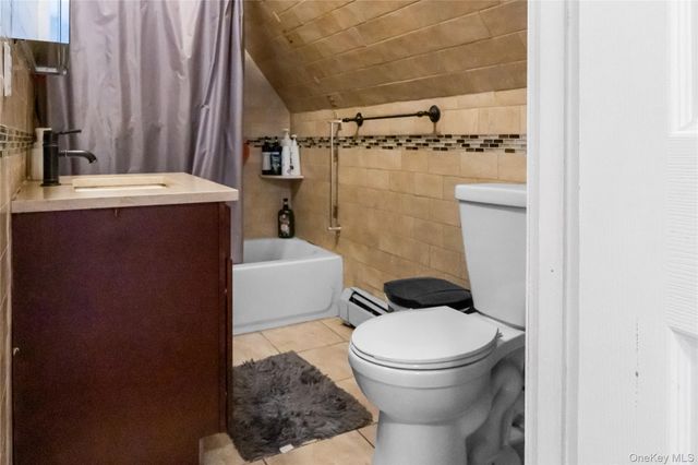 38 Lehrer Avenue, Elmont, NY 11003