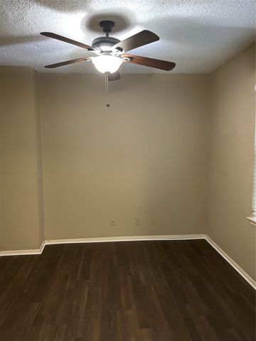 902 W Hickory Street 3, Denton, TX 76201