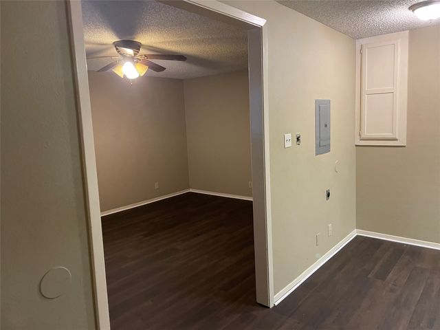 902 W Hickory Street 3, Denton, TX 76201