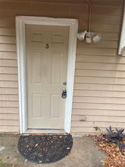 902 W Hickory Street 3, Denton, TX 76201