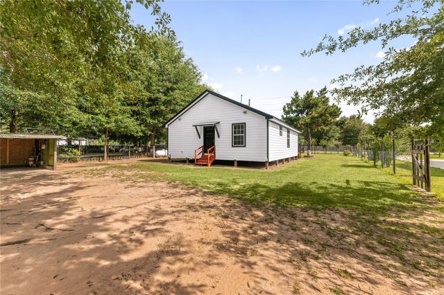 650 County Road 3404, Cleveland, TX 77327