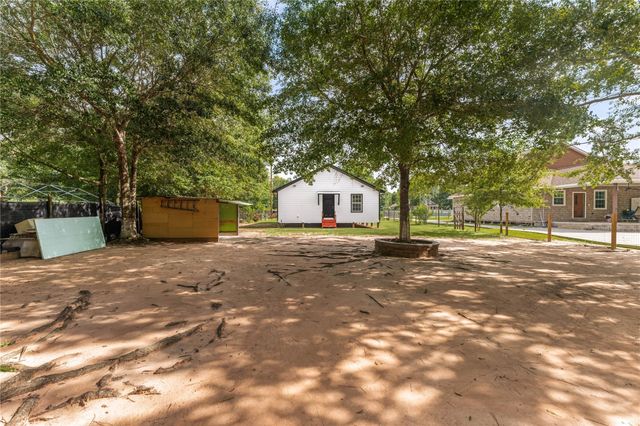 650 County Road 3404, Cleveland, TX 77327