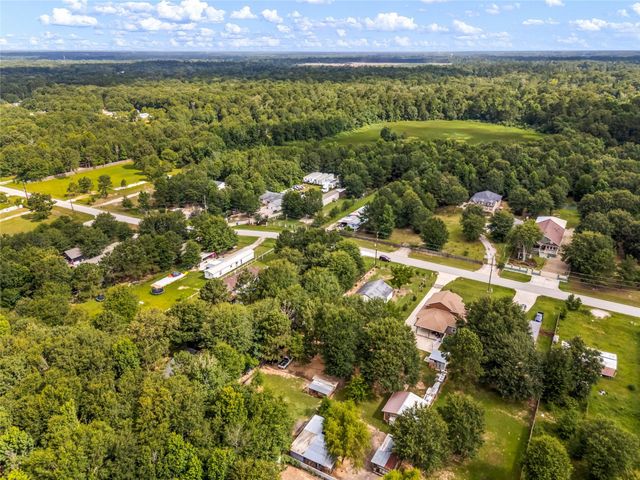 650 County Road 3404, Cleveland, TX 77327