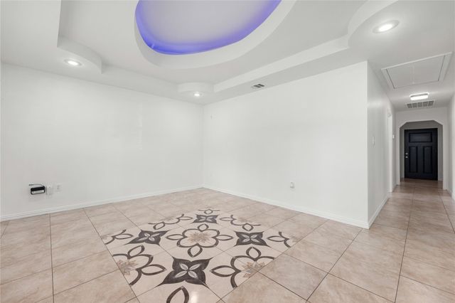 650 County Road 3404, Cleveland, TX 77327