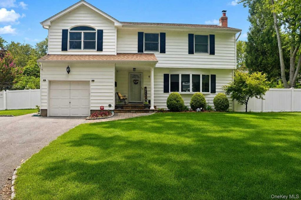 9 Gaston Street, Melville, NY 11747 — exterior