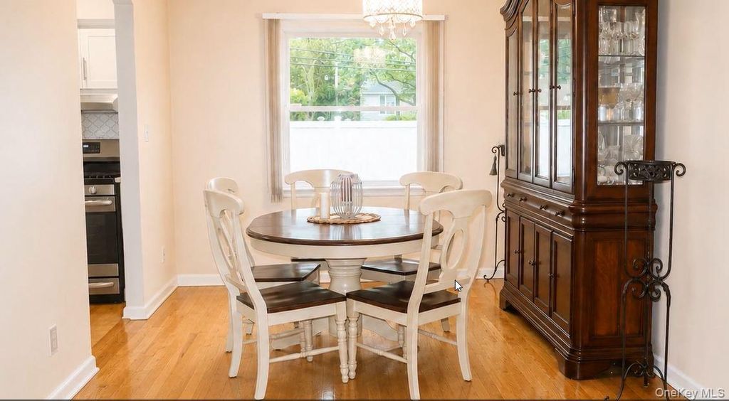 9 Gaston Street, Melville, NY 11747 — photo 4