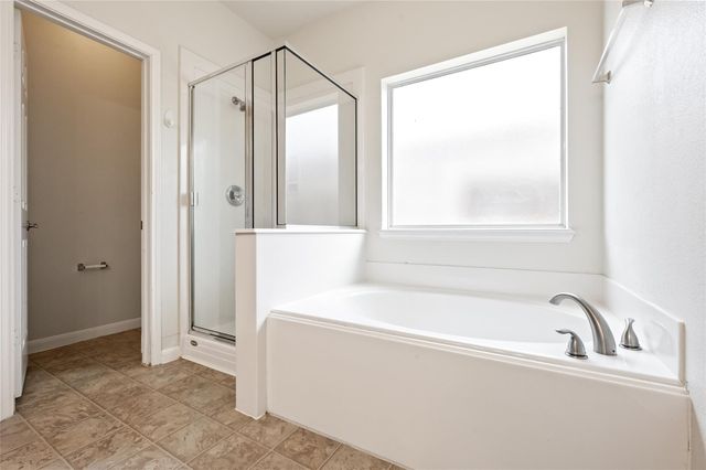 8618 E Highlands Crossing, Highlands, TX 77562