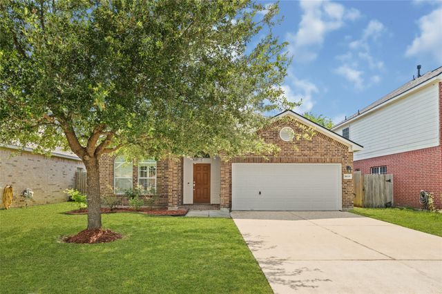8618 E Highlands Crossing, Highlands, TX 77562