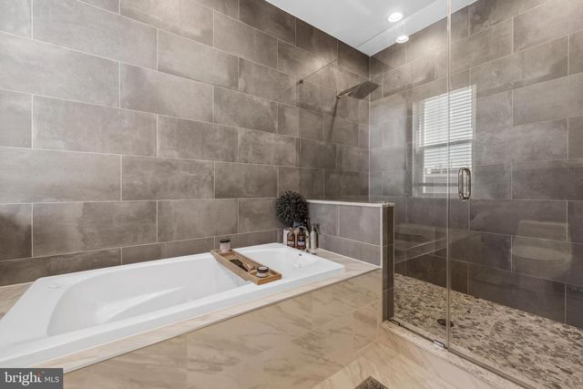 2204 E ALBERT ST, Philadelphia, PA 19125