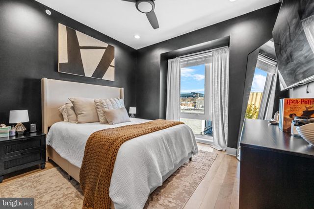 2204 E ALBERT ST, Philadelphia, PA 19125