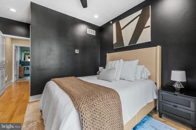 2204 E ALBERT ST, Philadelphia, PA 19125