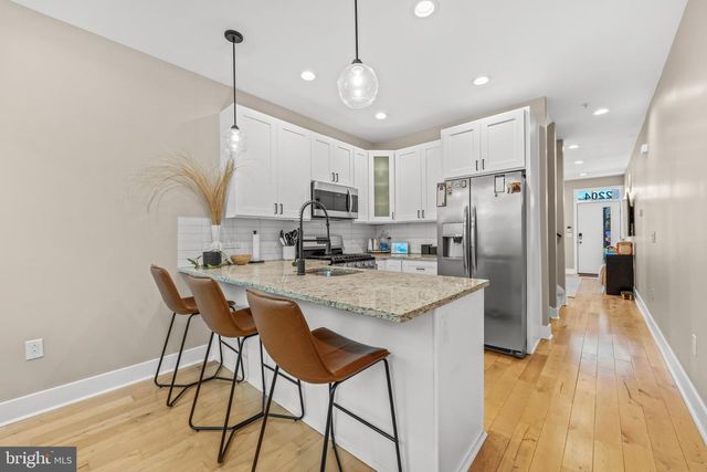 2204 E ALBERT ST, Philadelphia, PA 19125