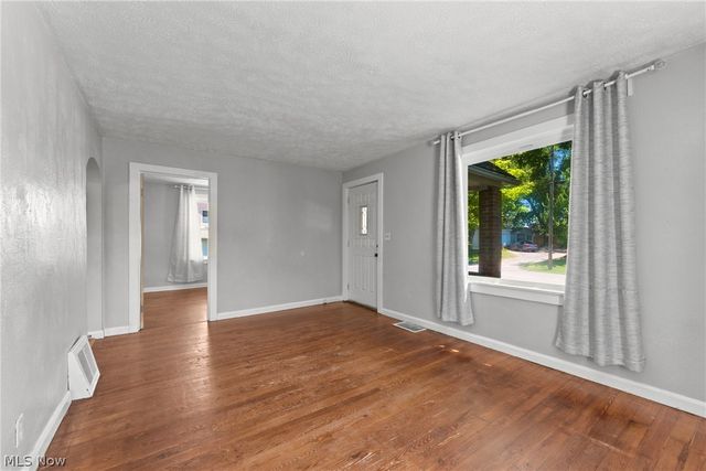 33 Parkway Boulevard, Alliance, OH 44601