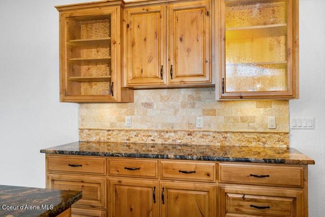 5235 S Ledgestone Dr, Coeur D'alene, ID 83814