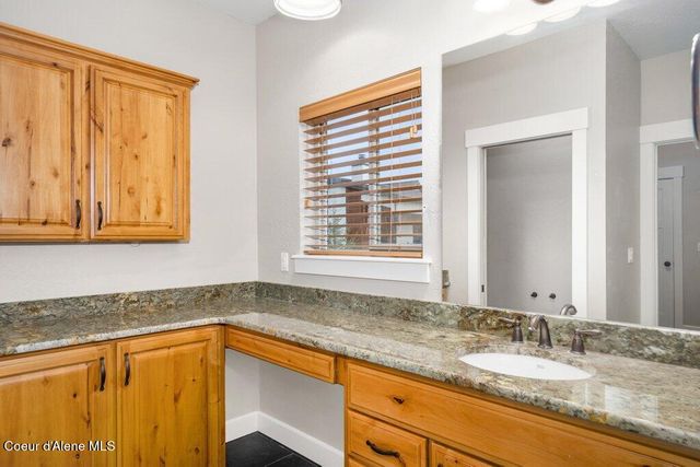 5235 S Ledgestone Dr, Coeur D'alene, ID 83814