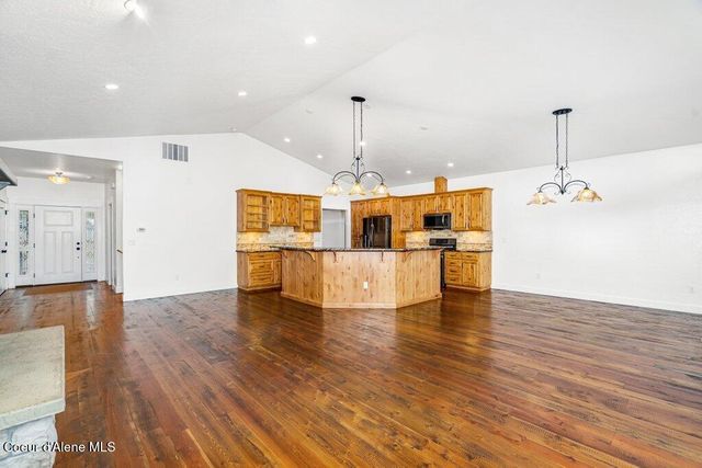 5235 S Ledgestone Dr, Coeur D'alene, ID 83814