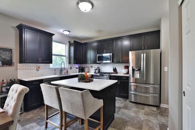 207 Faulkner Drive, Lithopolis, OH 43136