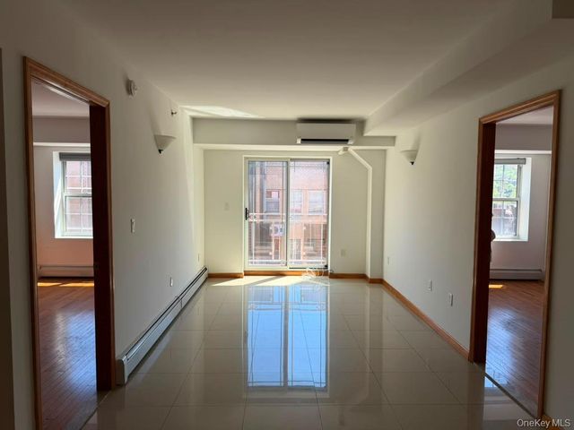 35-19 Leavitt Street 4J, Flushing, NY 11354