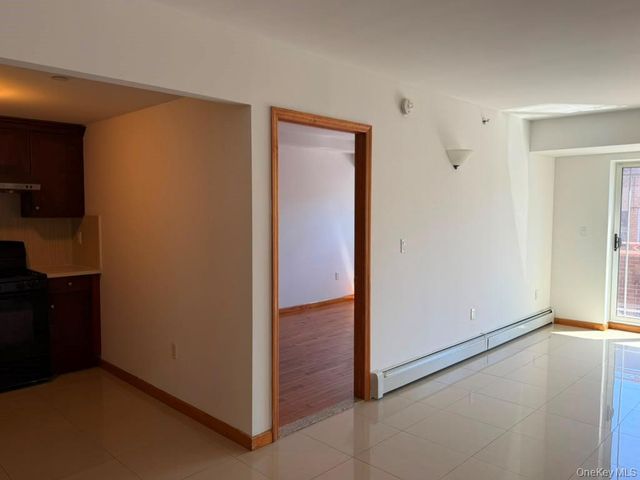 35-19 Leavitt Street 4J, Flushing, NY 11354