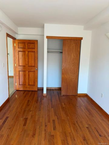 35-19 Leavitt Street 4J, Flushing, NY 11354