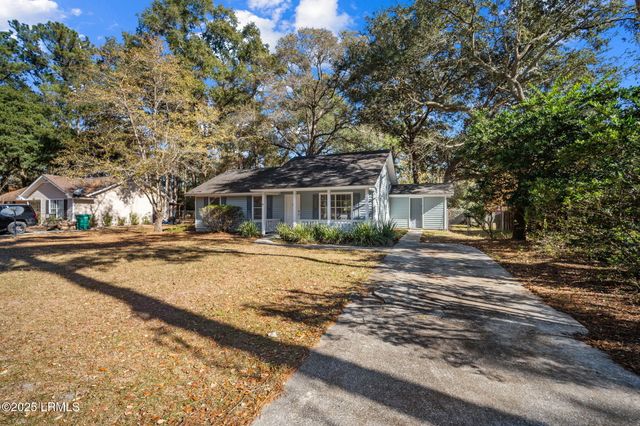 22 Robin Way, Beaufort, SC 29907