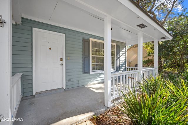 22 Robin Way, Beaufort, SC 29907