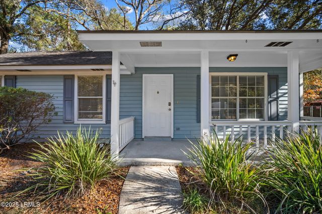 22 Robin Way, Beaufort, SC 29907