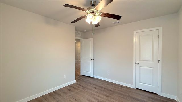 1437 Irigoyen St, Corpus Christi, TX 78415