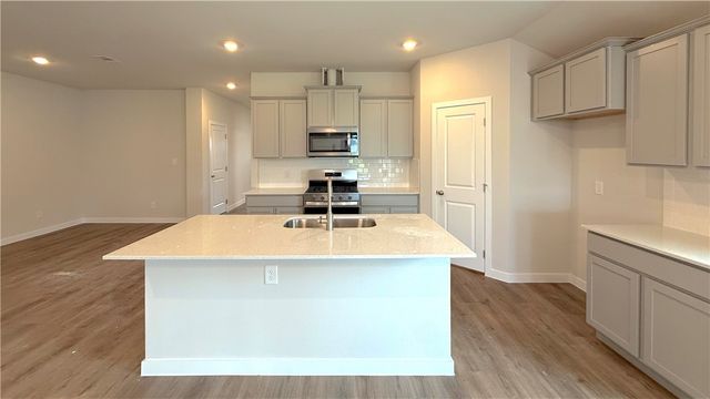 1437 Irigoyen St, Corpus Christi, TX 78415