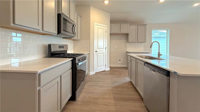 1437 Irigoyen St, Corpus Christi, TX 78415