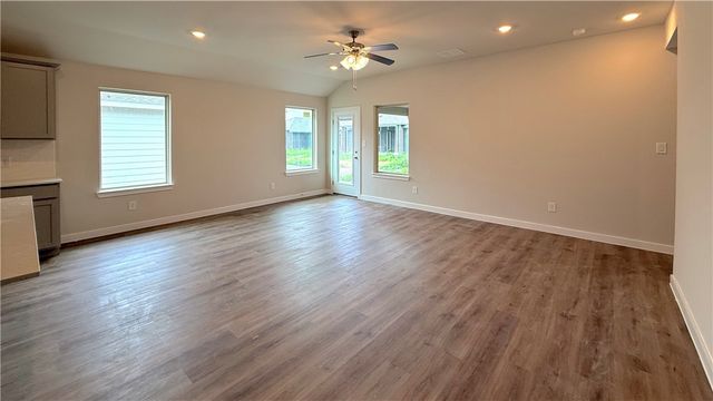 1437 Irigoyen St, Corpus Christi, TX 78415
