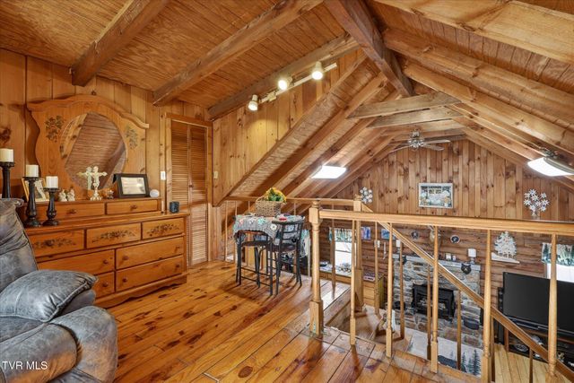 250 Beaver Walk Road, Mountain City, TN 37683