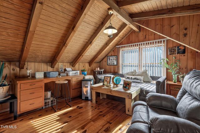 250 Beaver Walk Road, Mountain City, TN 37683