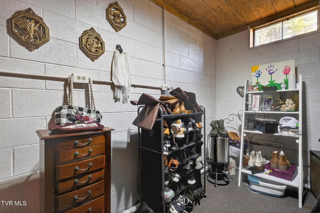 250 Beaver Walk Road, Mountain City, TN 37683